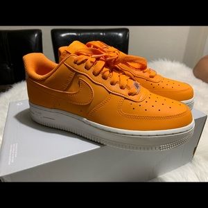 WMNS AIR FORCE 1’07ESS